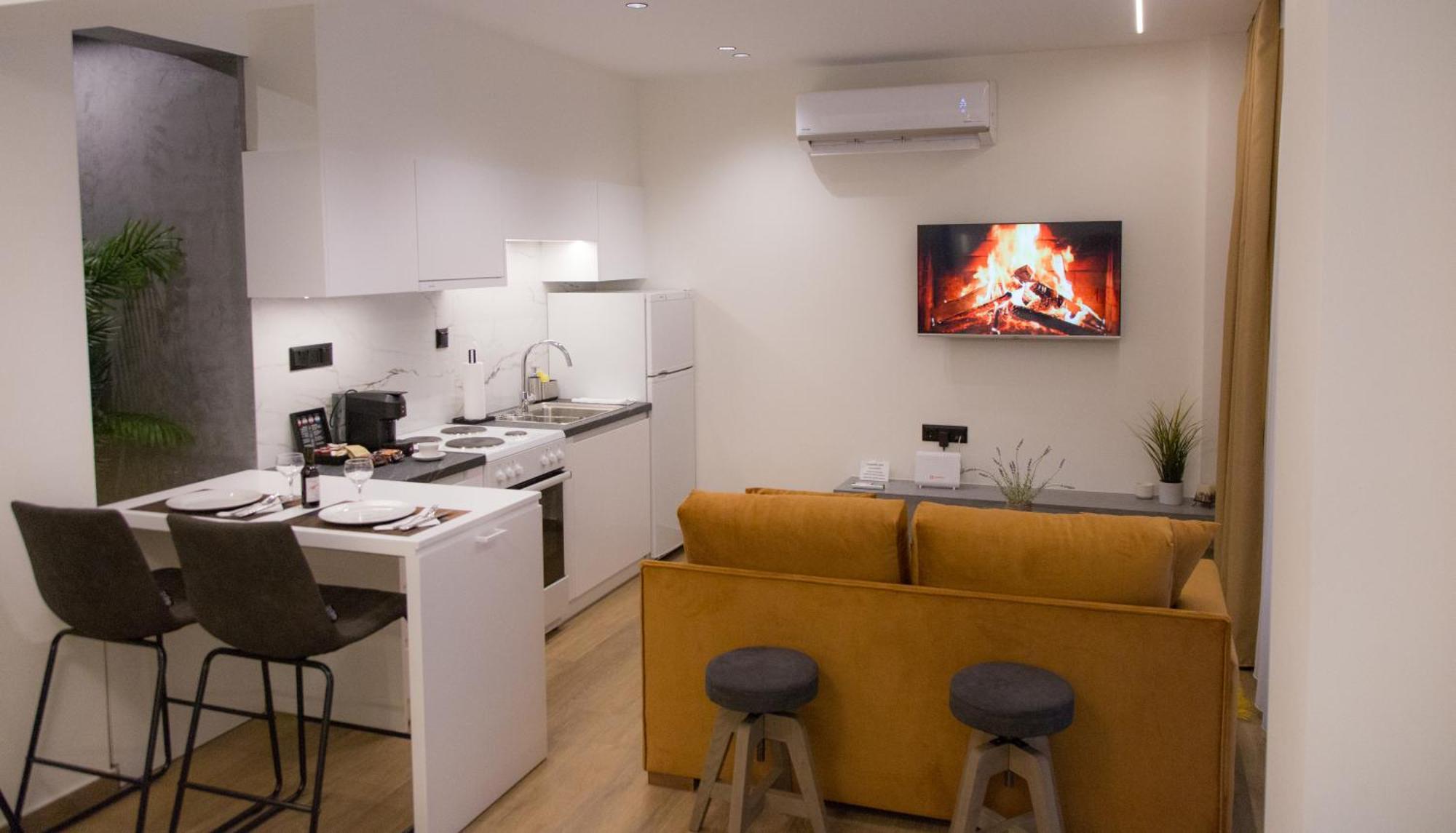 Anasa Studio - Studio Apartment With Yard - Ioannina City Center Zewnętrze zdjęcie